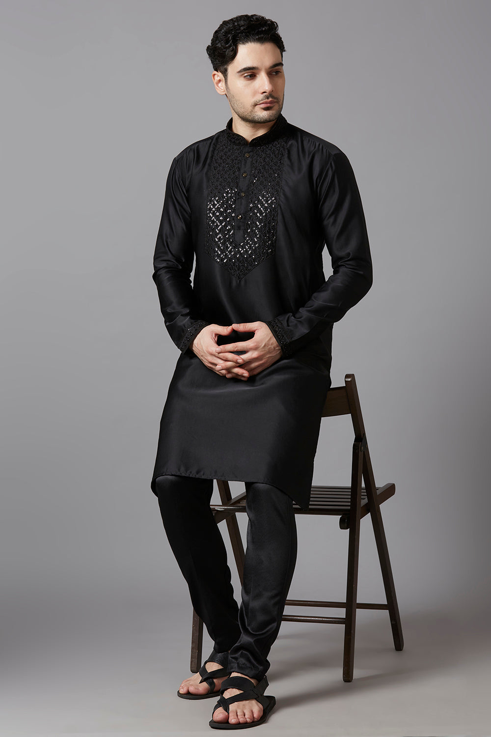 KOMPANION Men's Solid  Black Kurta Mandarin collor