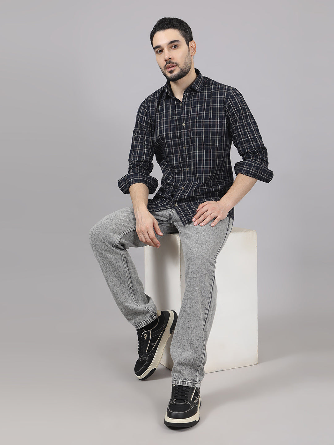Kompanion Men's Black/Beige Checks Shirt