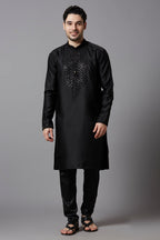 KOMPANION Men's Solid  Black Kurta Mandarin collor