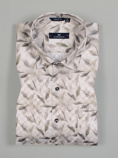 Kompanion Men's Green Digital Print Shirt