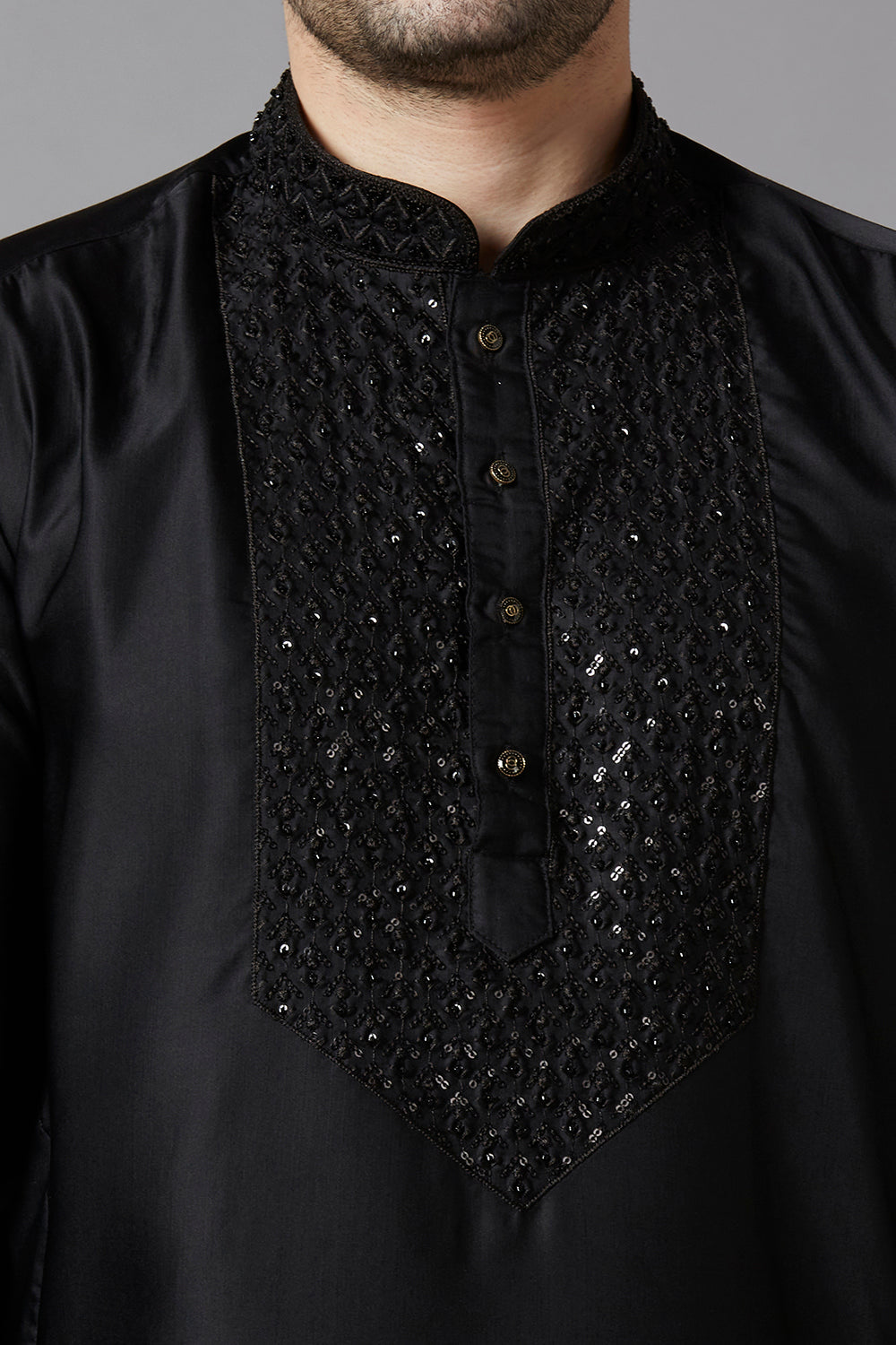 KOMPANION Men's Solid  Black Kurta Mandarin collor