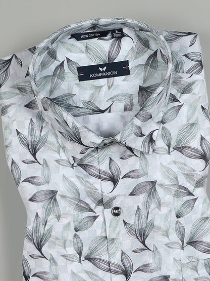Kompanion Men's Green Digital print Shirt