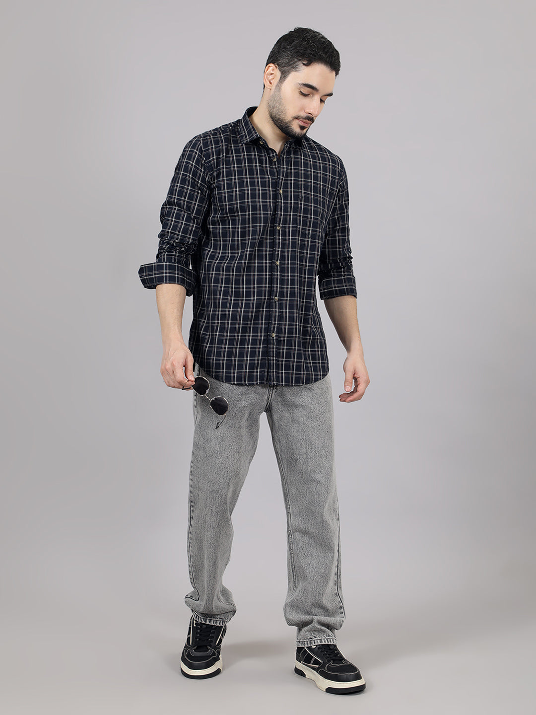 Kompanion Men's Black/Beige Checks Shirt