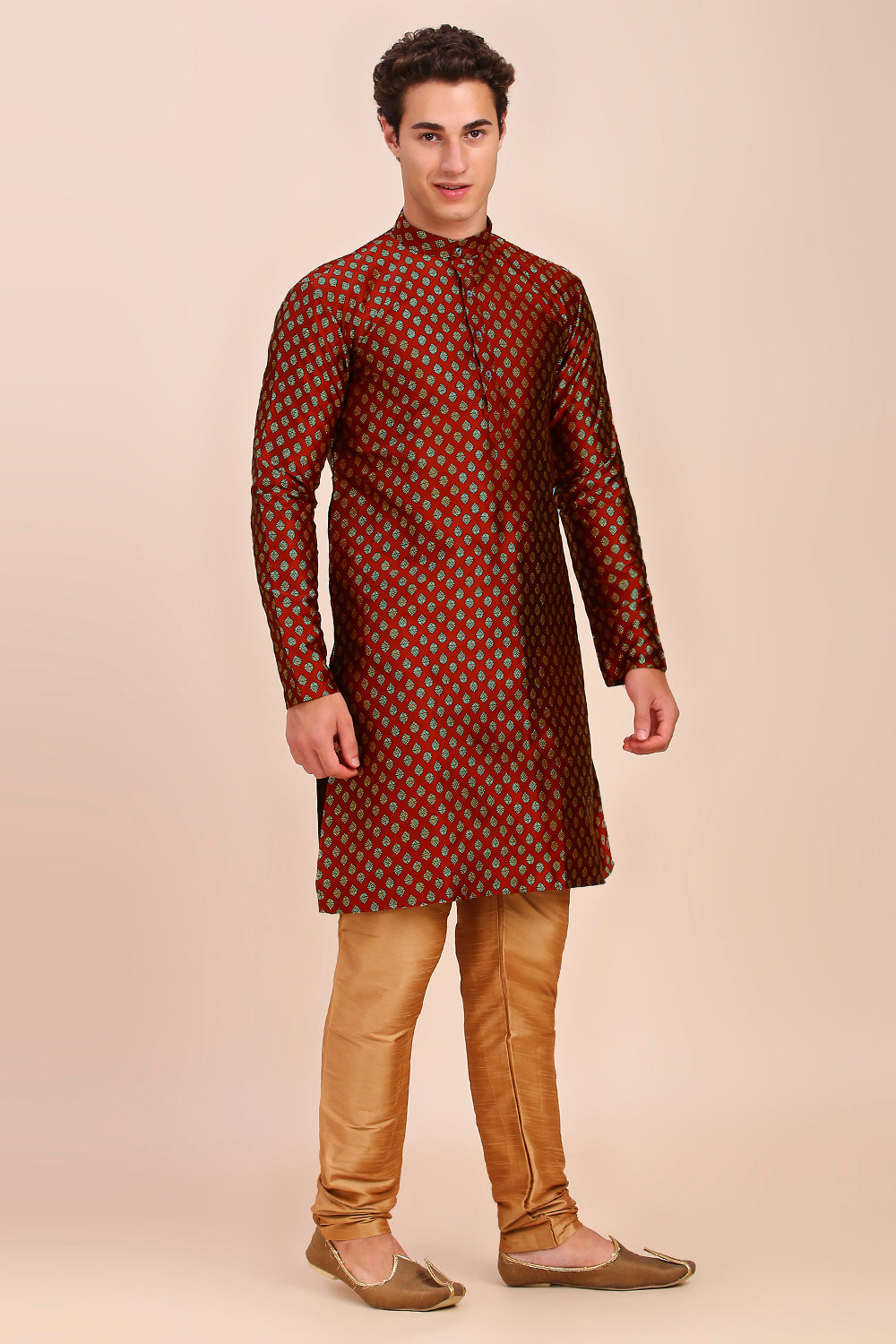 Plain With Golden Butti Regular fit Chinese collar Kurta for Men - Maroon