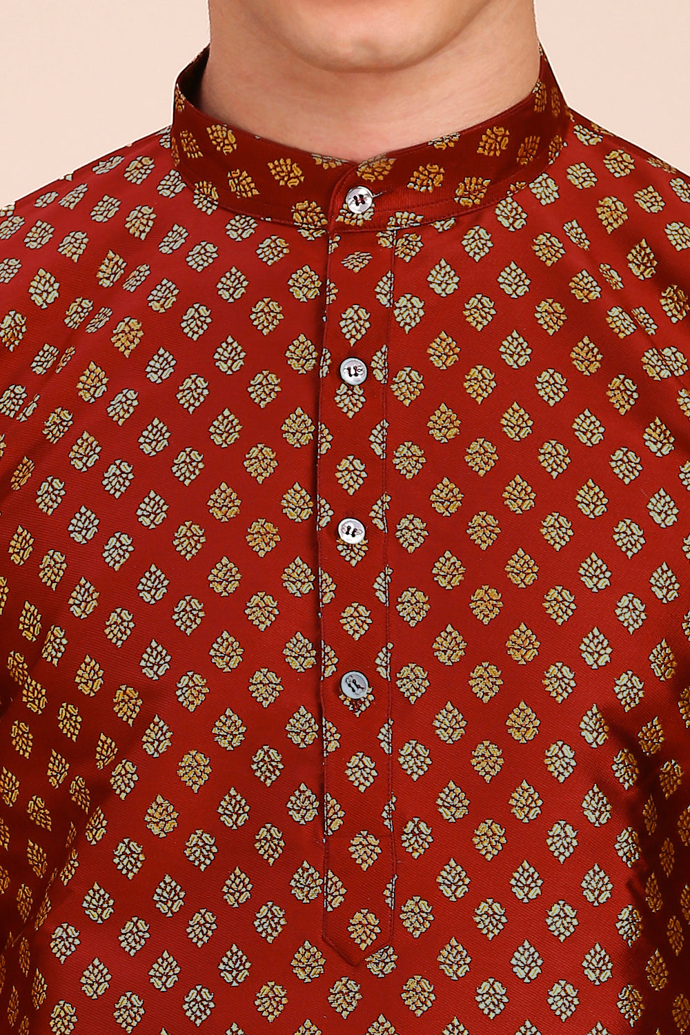 Plain With Golden Butti Regular fit Chinese collar Kurta for Men - Maroon