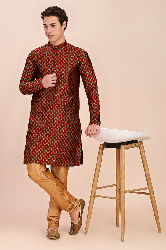 Plain With Golden Butti Regular fit Chinese collar Kurta for Men - Maroon