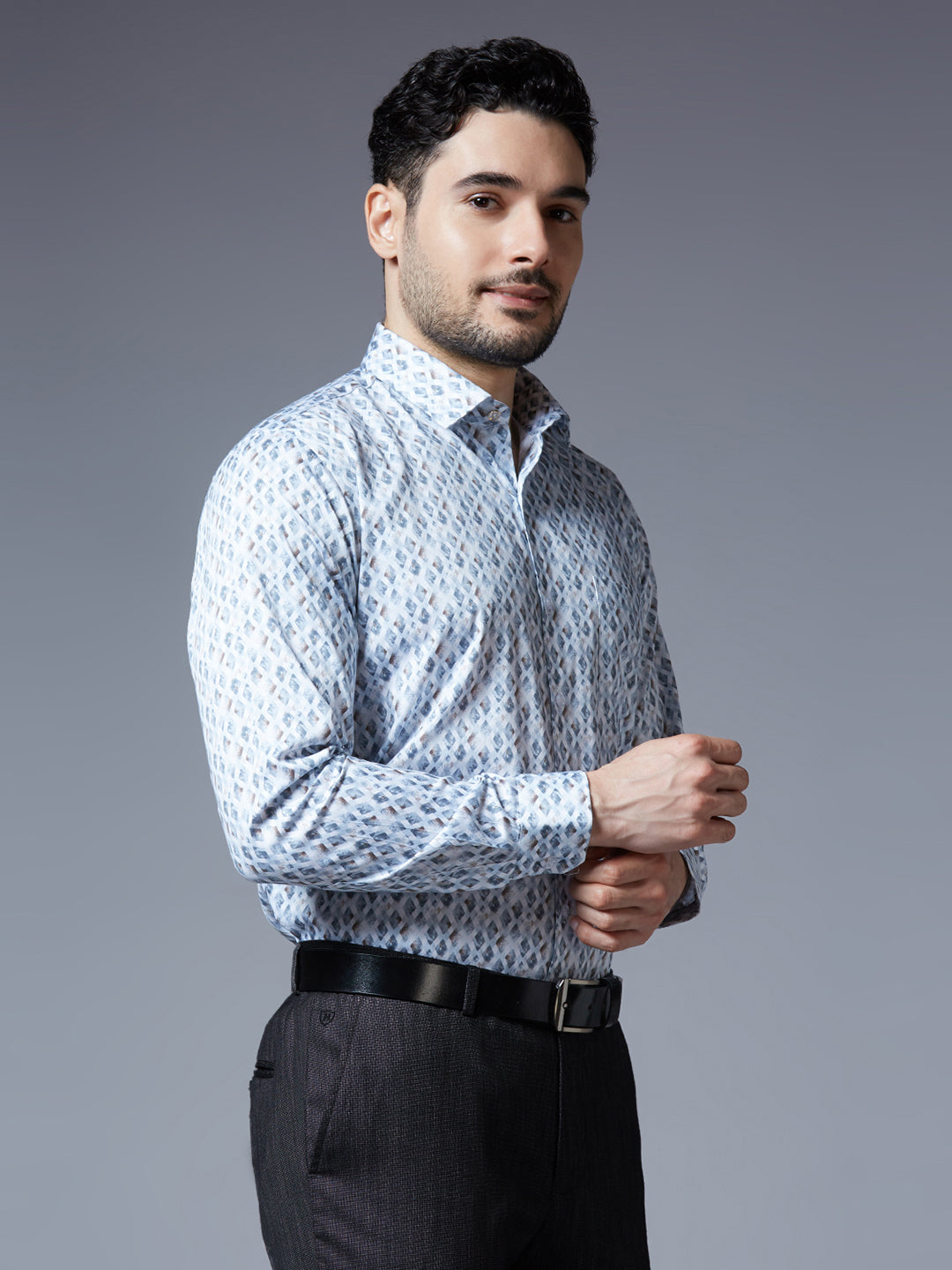 Kompanion Men's Blue Printed Smart Fit Cotton Shirt